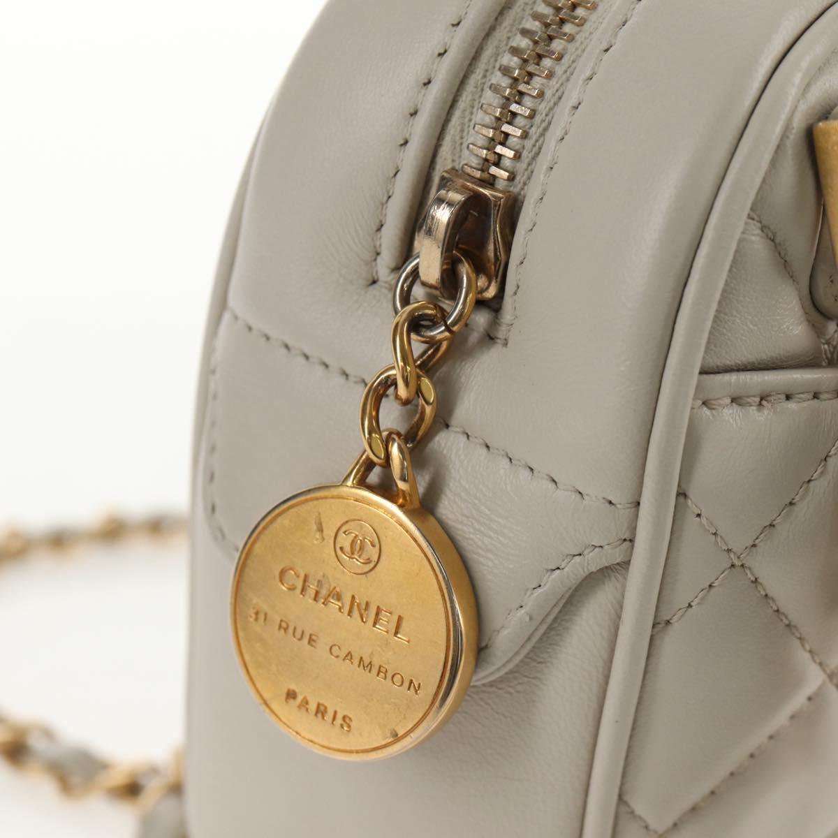 CHANEL Matelasse Chain Shoulder Bag Leather White CC Auth BA6864A