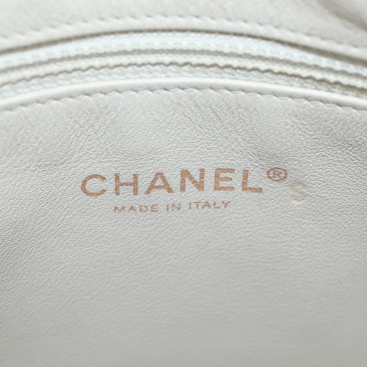 CHANEL Matelasse Chain Shoulder Bag Leather White CC Auth BA6864A