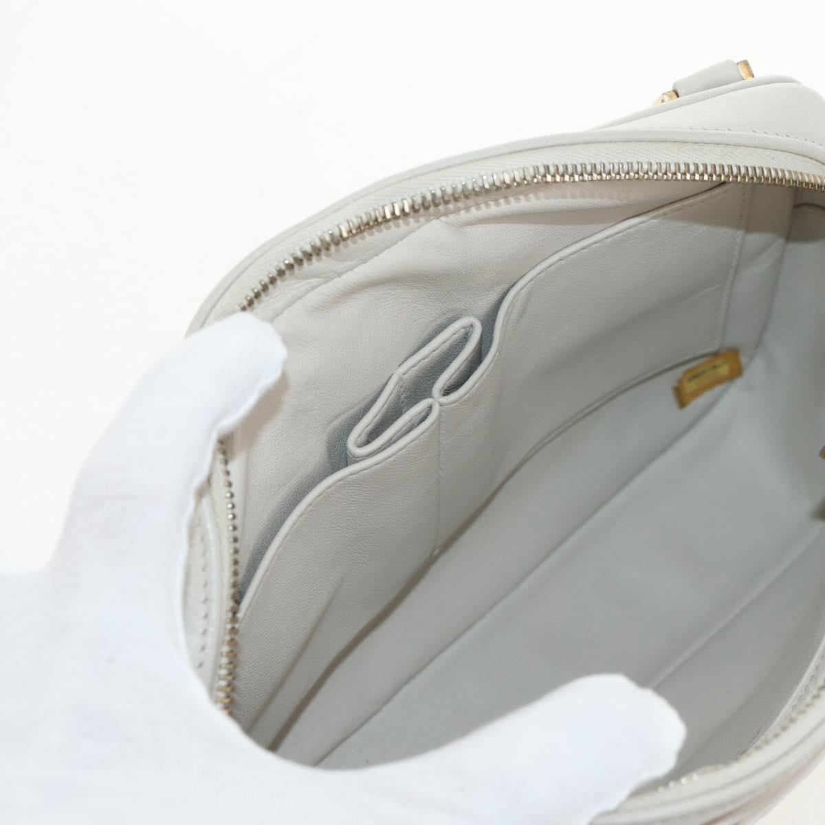 CHANEL Matelasse Chain Shoulder Bag Leather White CC Auth BA6864A