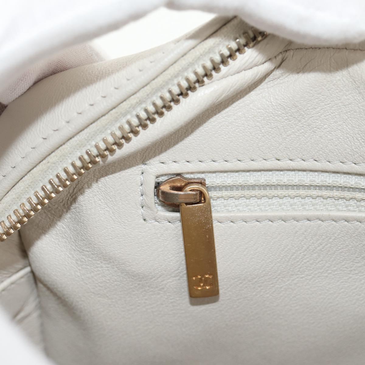 CHANEL Matelasse Chain Shoulder Bag Leather White CC Auth BA6864A