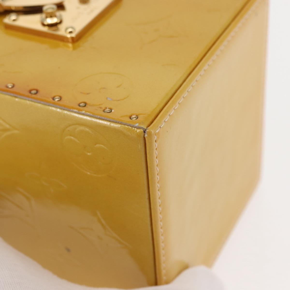 LOUIS VUITTON Monogram Vernis Bleecker Cosmetic Pouch Beige M91002 Auth BA6998