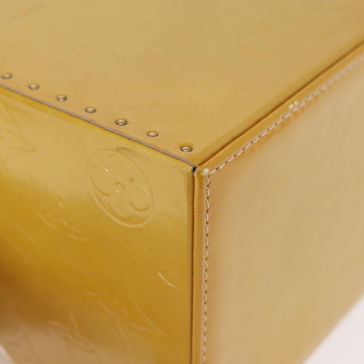 LOUIS VUITTON Monogram Vernis Bleecker Cosmetic Pouch Beige M91002 Auth BA6998