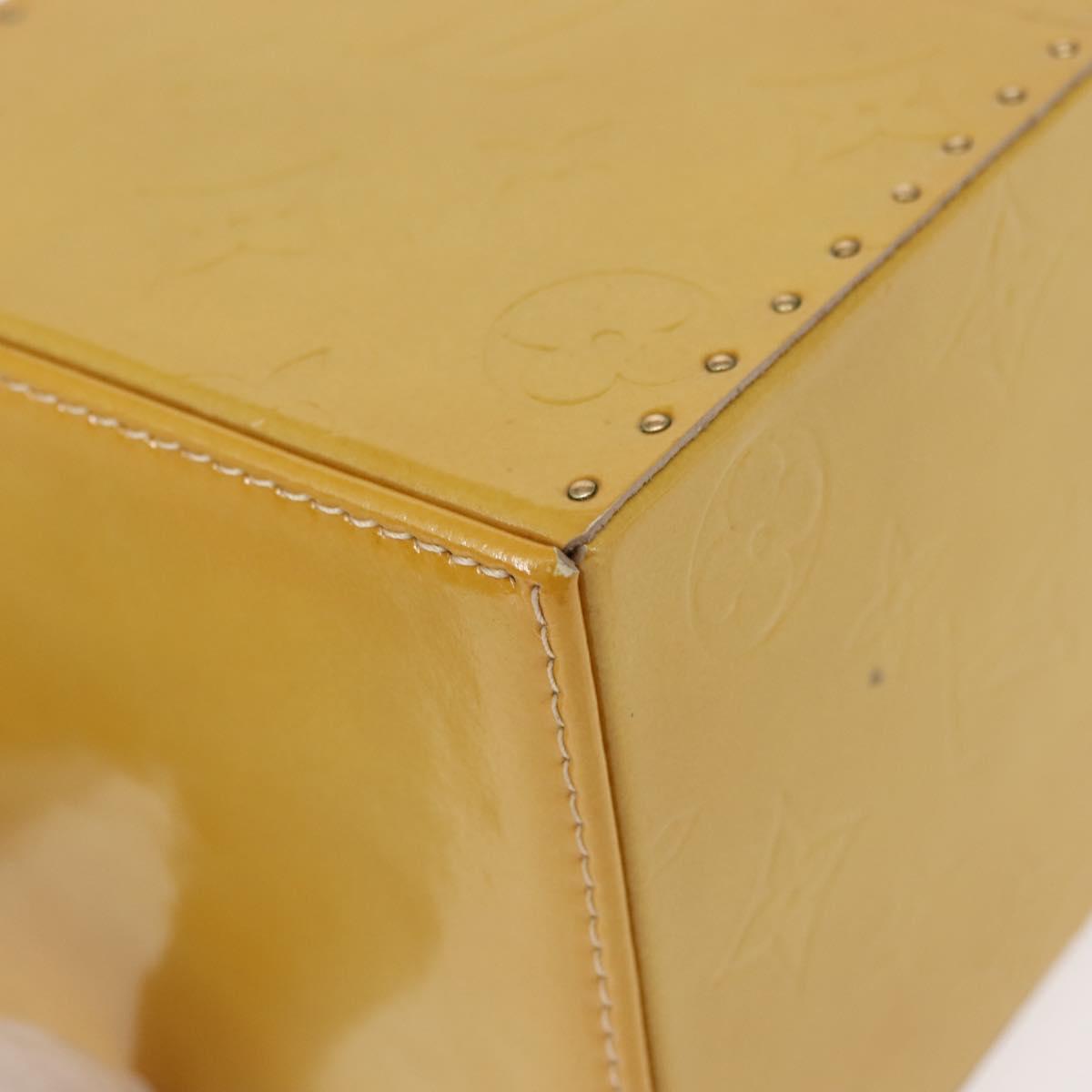 LOUIS VUITTON Monogram Vernis Bleecker Cosmetic Pouch Beige M91002 Auth BA6998