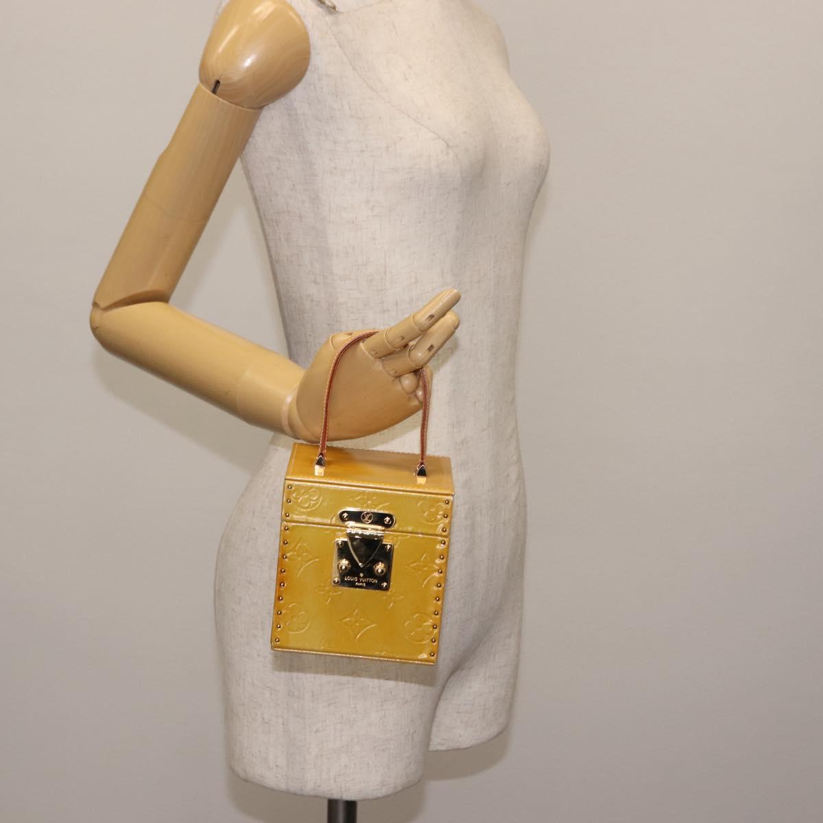 LOUIS VUITTON Monogram Vernis Bleecker Cosmetic Pouch Beige M91002 Auth BA6998