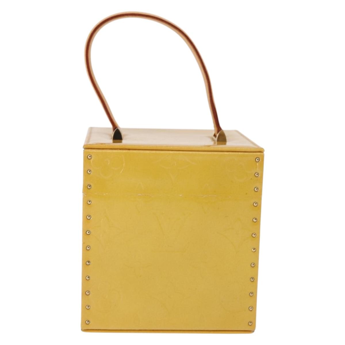 LOUIS VUITTON Monogram Vernis Bleecker Cosmetic Pouch Beige M91002 Auth BA6998