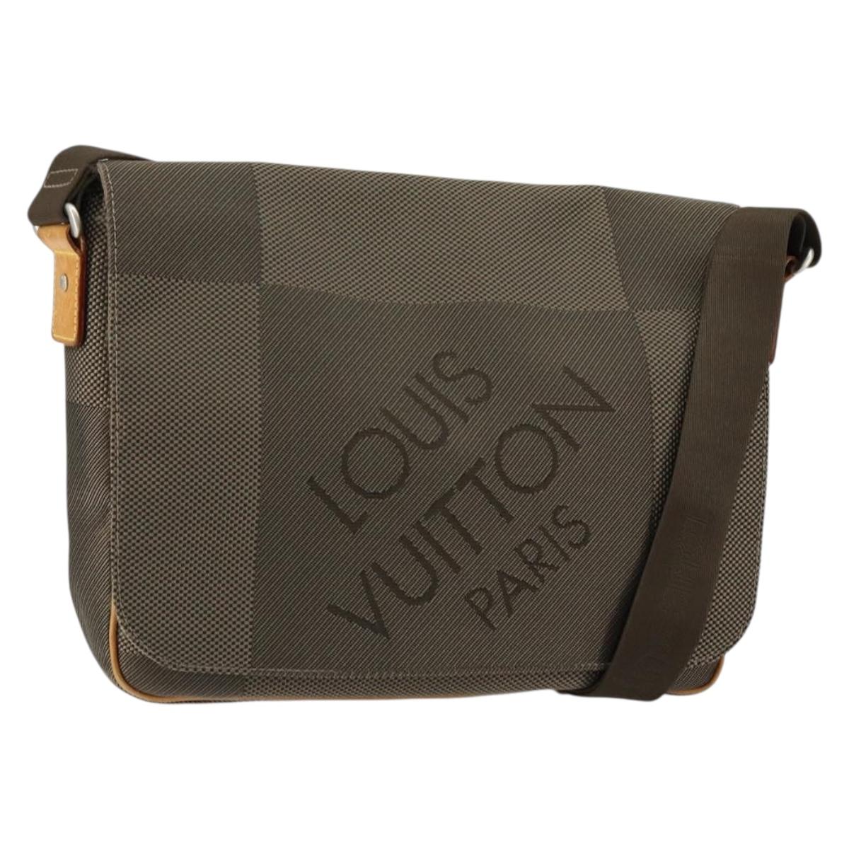 LOUIS VUITTON Damier Geant Petite Message Shoulder Bag Tail M93617 Auth BA7006