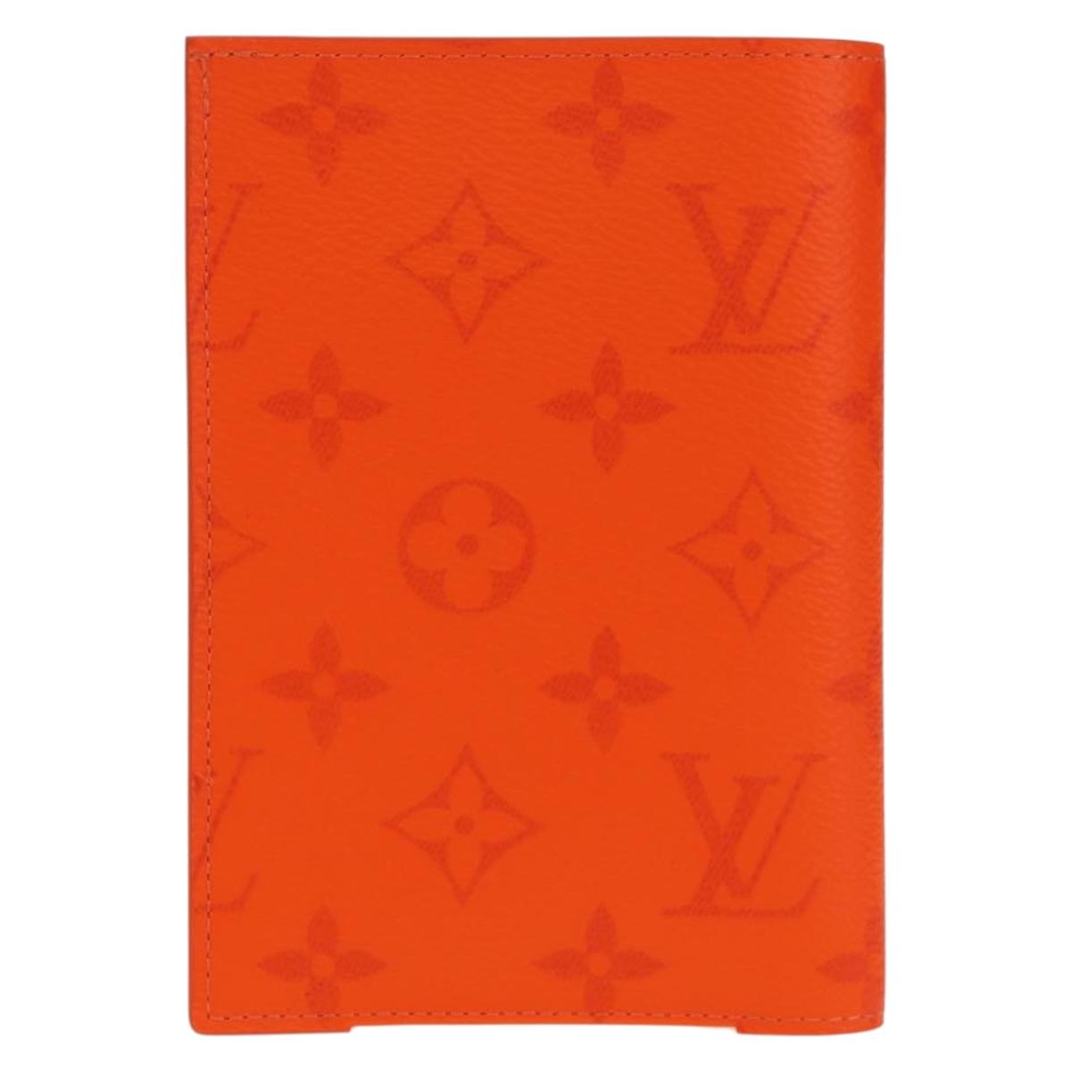 LOUIS VUITTON Tiger Lama Monogram Couverture Passpole NM R97917 Auth BA7451A