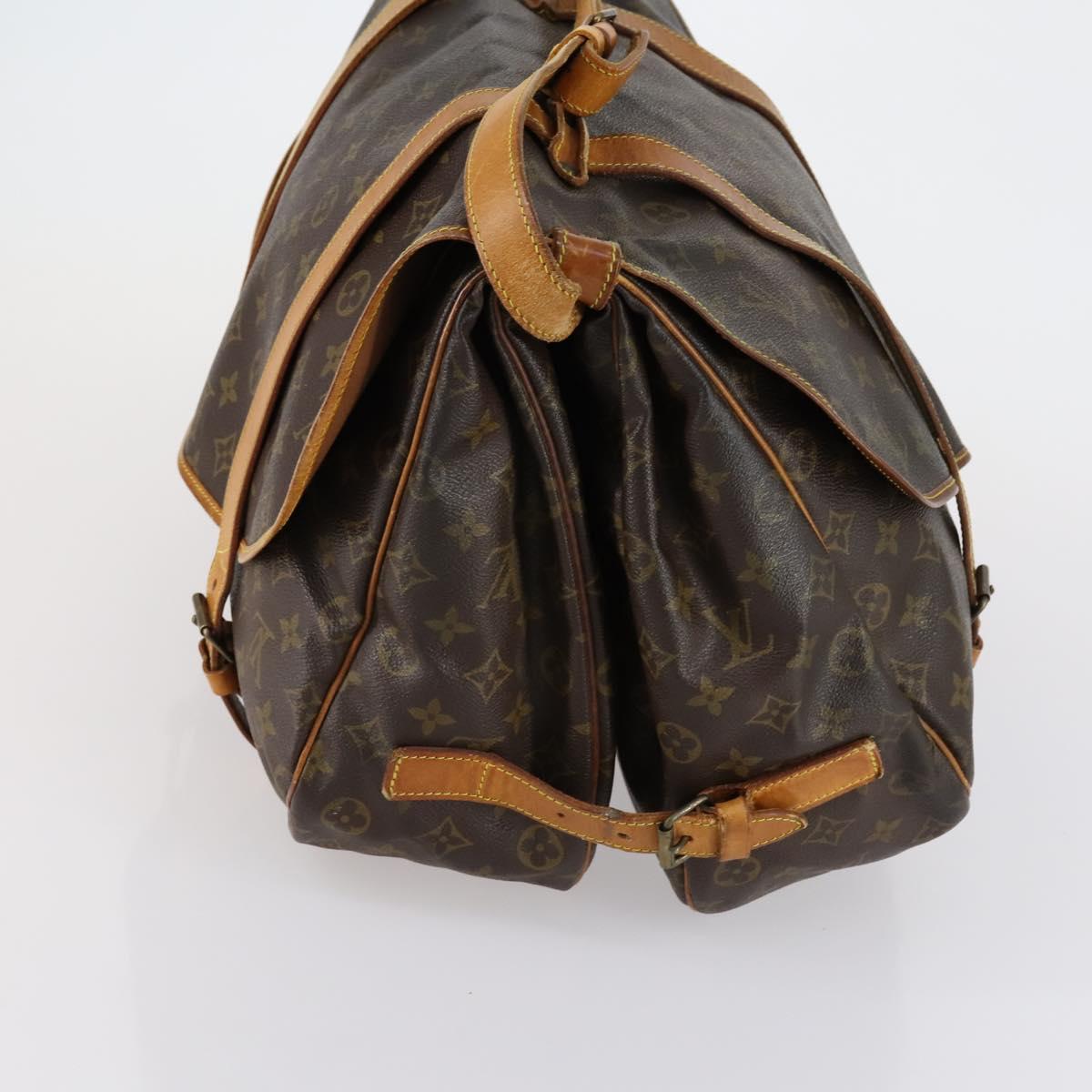 LOUIS VUITTON Monogram Saumur 43 Shoulder Bag M42252 LV Auth BA7621