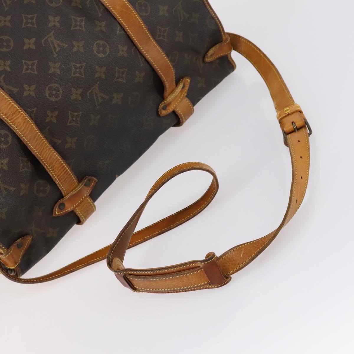 LOUIS VUITTON Monogram Saumur 43 Shoulder Bag M42252 LV Auth BA7621