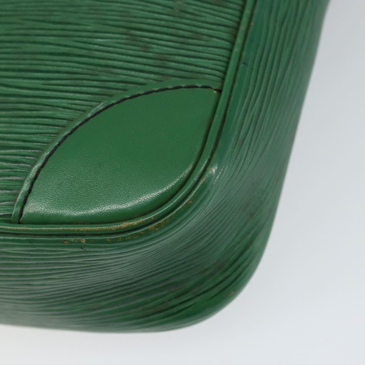 LOUIS VUITTON Epi Danube Shoulder Bag Green M45634 LV Auth BA7919