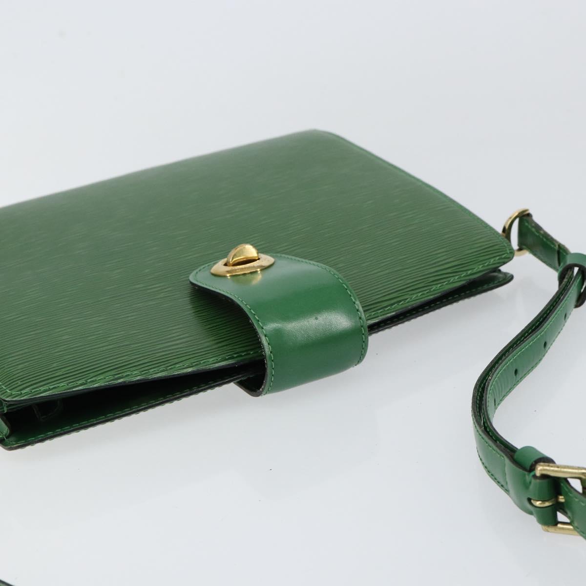 LOUIS VUITTON Epi Capuchin Shoulder Bag Green M52344 LV Auth BA7926