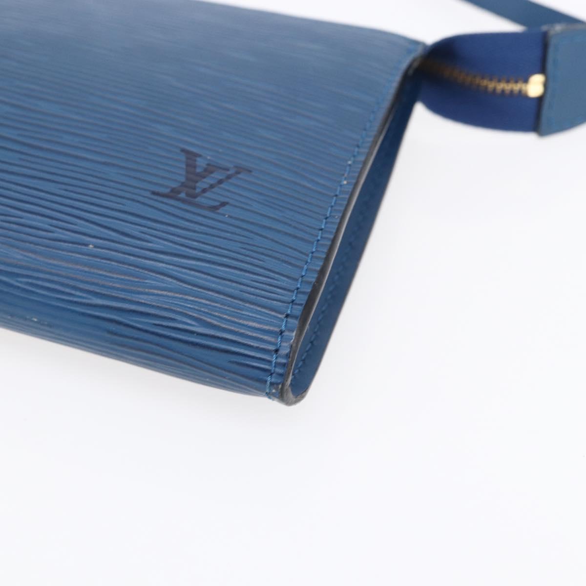 LOUIS VUITTON Epi Pochette Accessoires Pouch Blue M52985 LV Auth BA8155