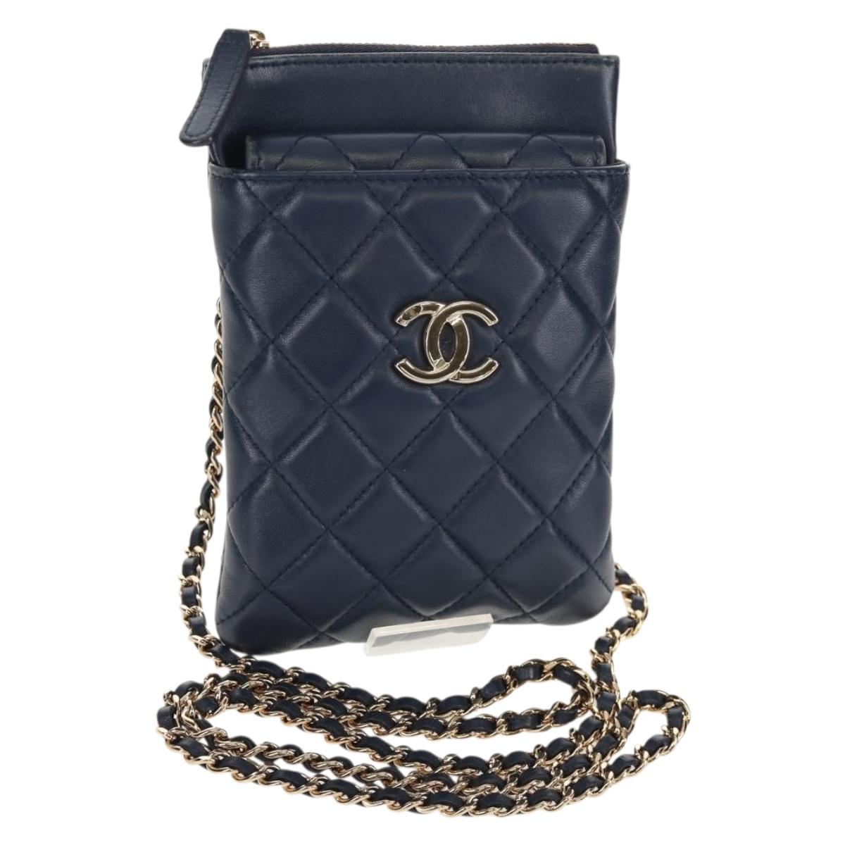 CHANEL Matelasse Chain Phone Case Bag Lamb Skin Navy Gold CC Auth BA8715SAV