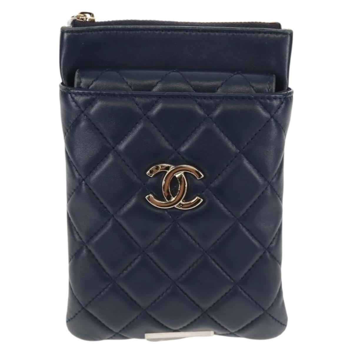 CHANEL Matelasse Chain Phone Case Bag Lamb Skin Navy Gold CC Auth BA8715SAV