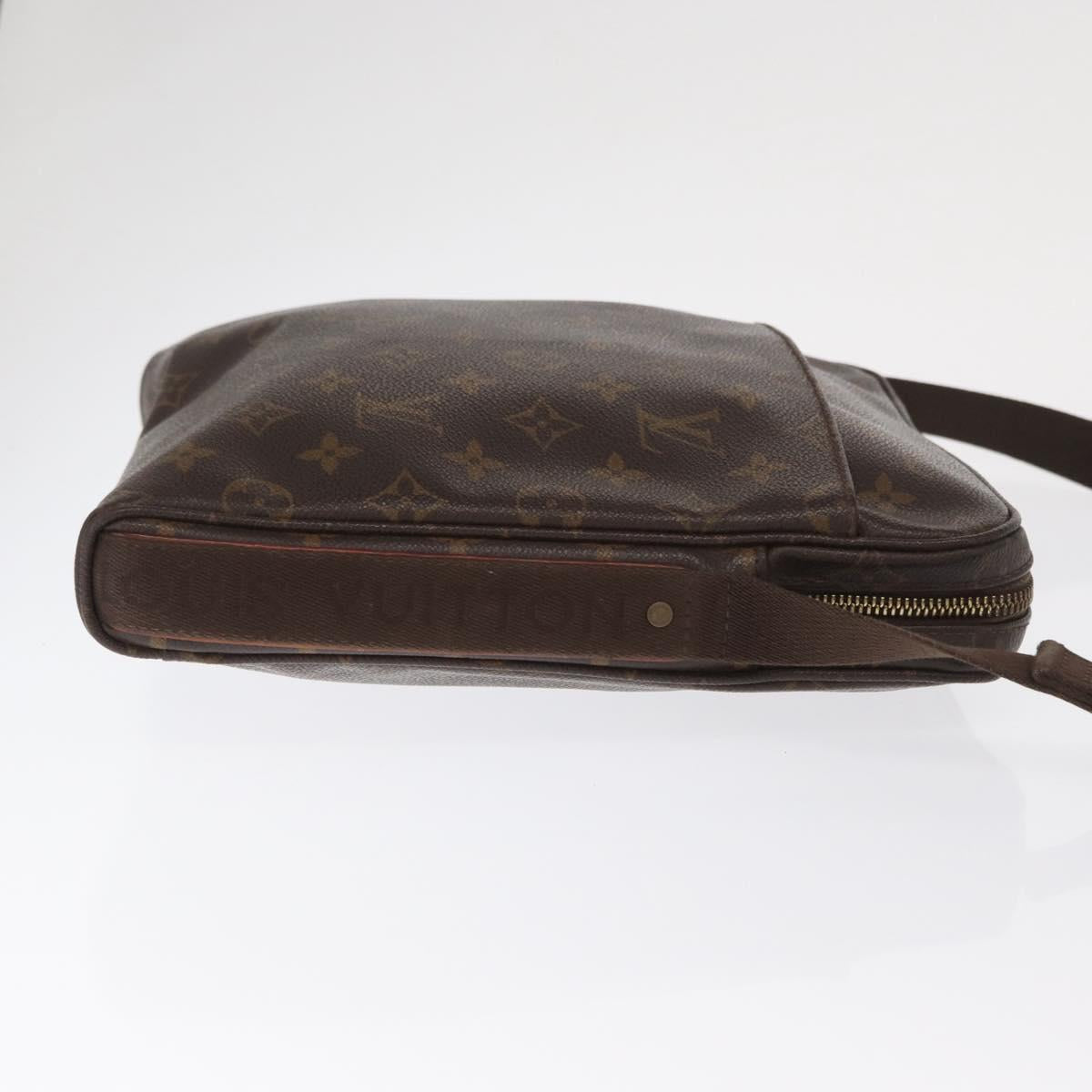 LOUIS VUITTON Monogram Shoulder Bag LV Auth BA9154