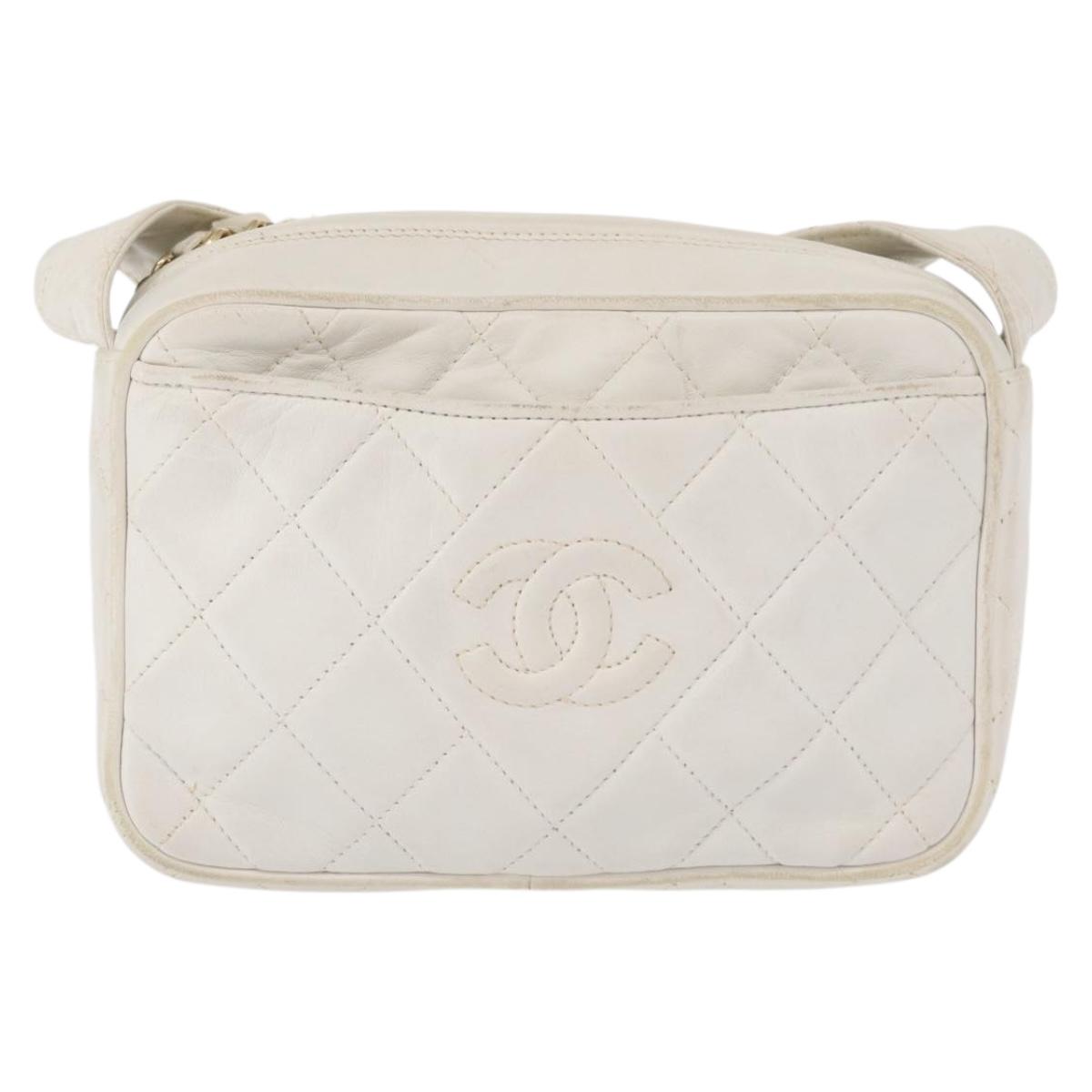 CHANEL Matelasse Shoulder Bag Lamb Skin White Gold CC Auth BA9689