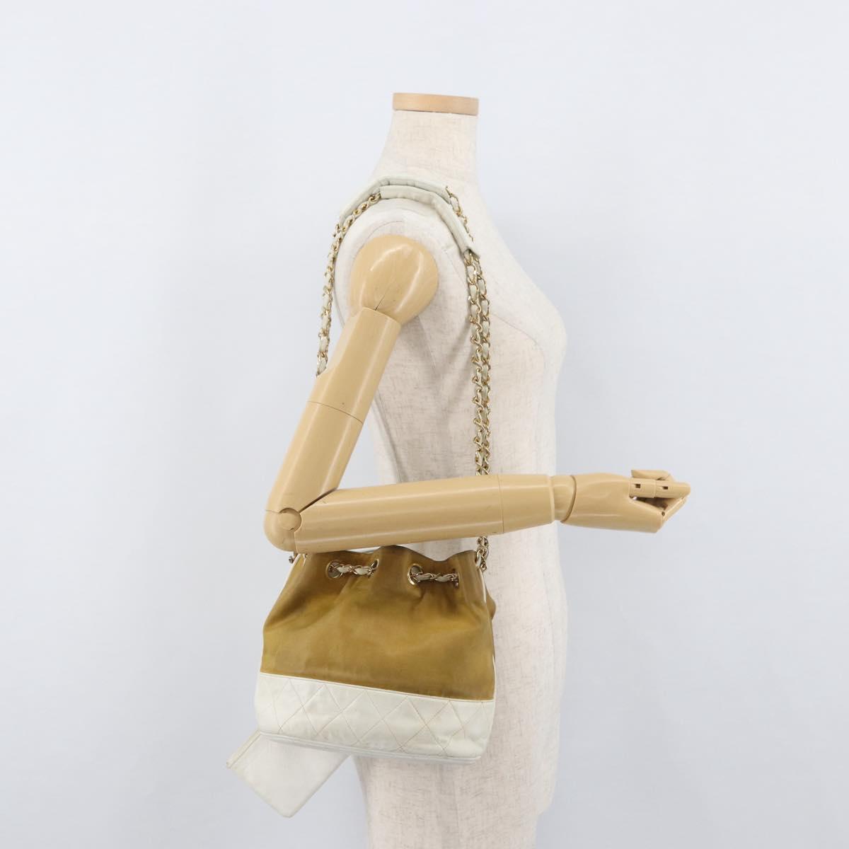 CHANEL Matelasse Drawstring Chain Shoulder Bag Leather Beige Gold CC Auth BAZ157