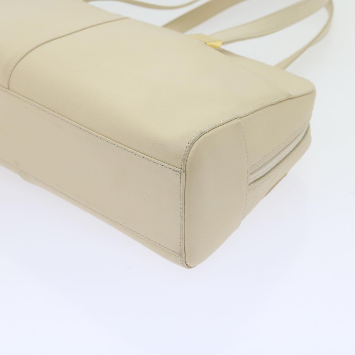 BURBERRY Shoulder Bag Leather Beige Auth bs10396