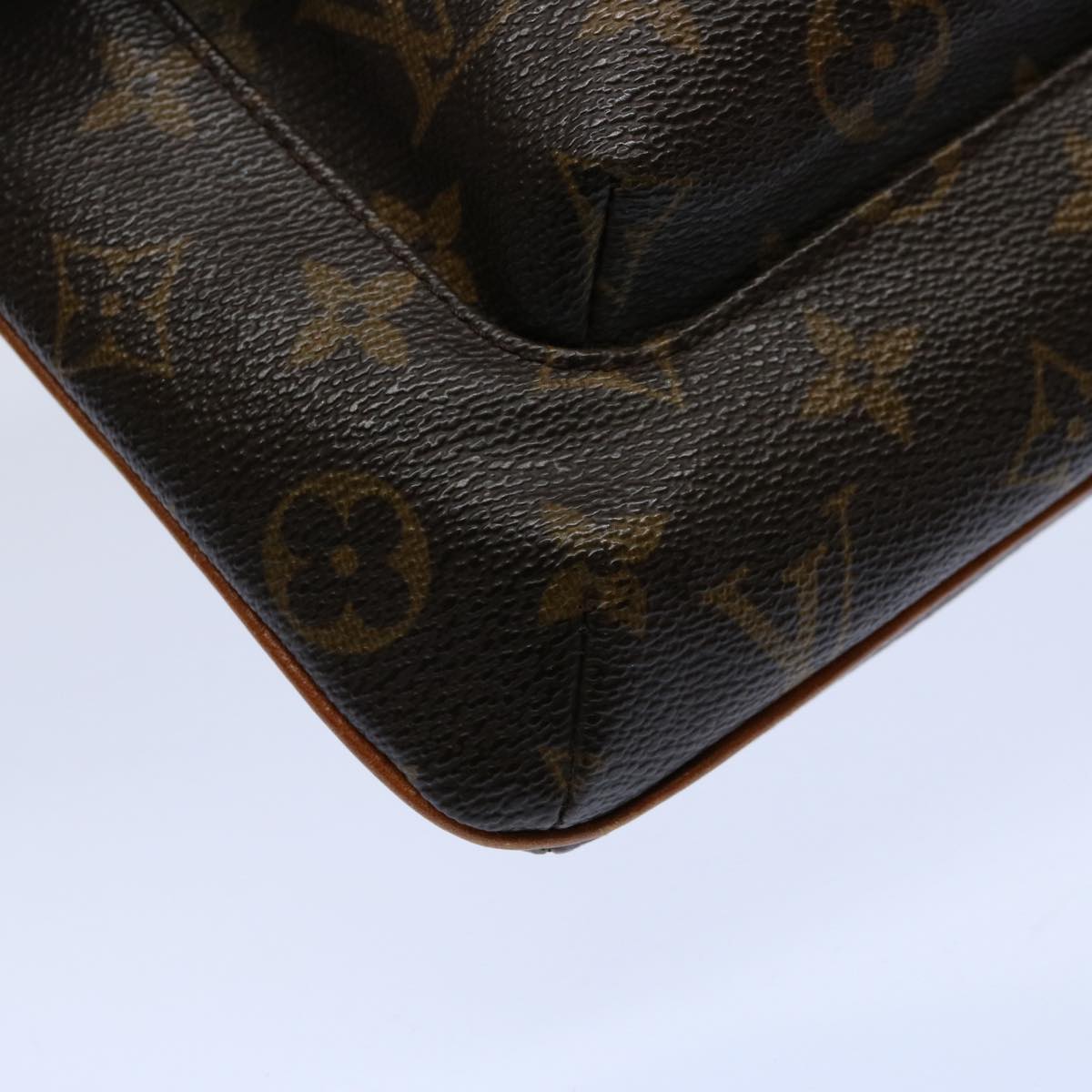 LOUIS VUITTON Monogram Partition Pouch M51901 LV Auth bs10402