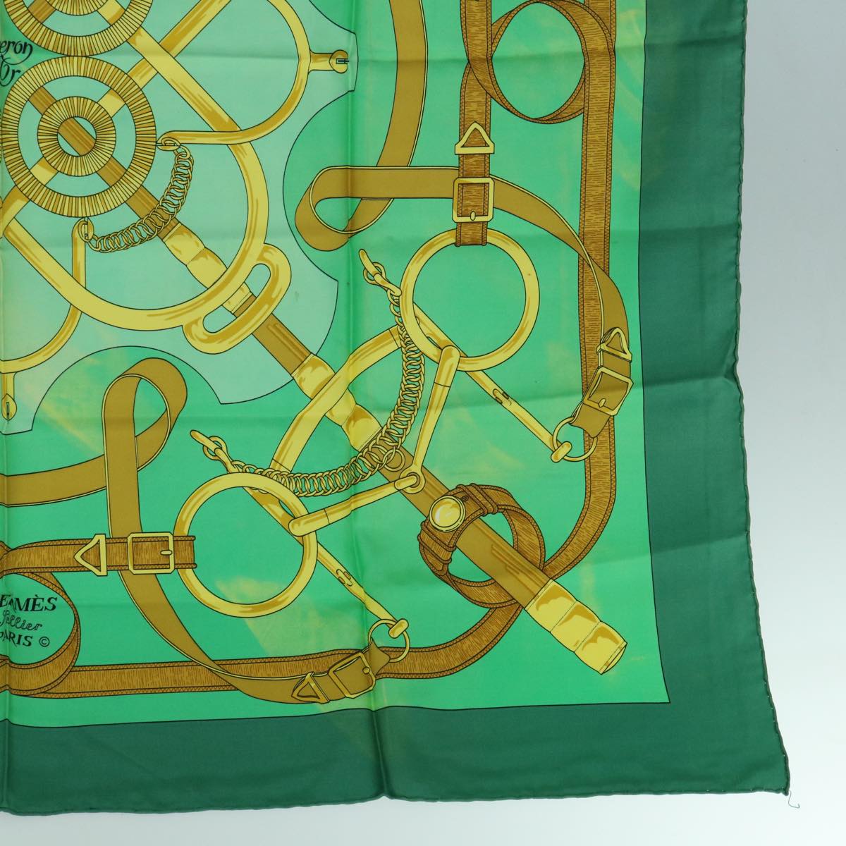 HERMES Carre 90 Eperon d'or Scarf Silk Green Auth bs10407