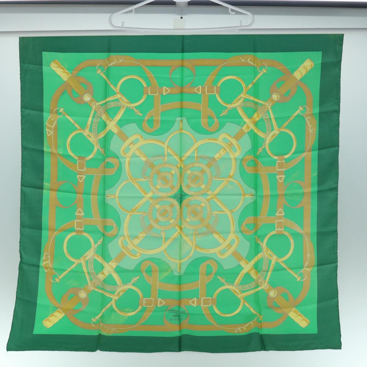 HERMES Carre 90 Eperon d'or Scarf Silk Green Auth bs10407