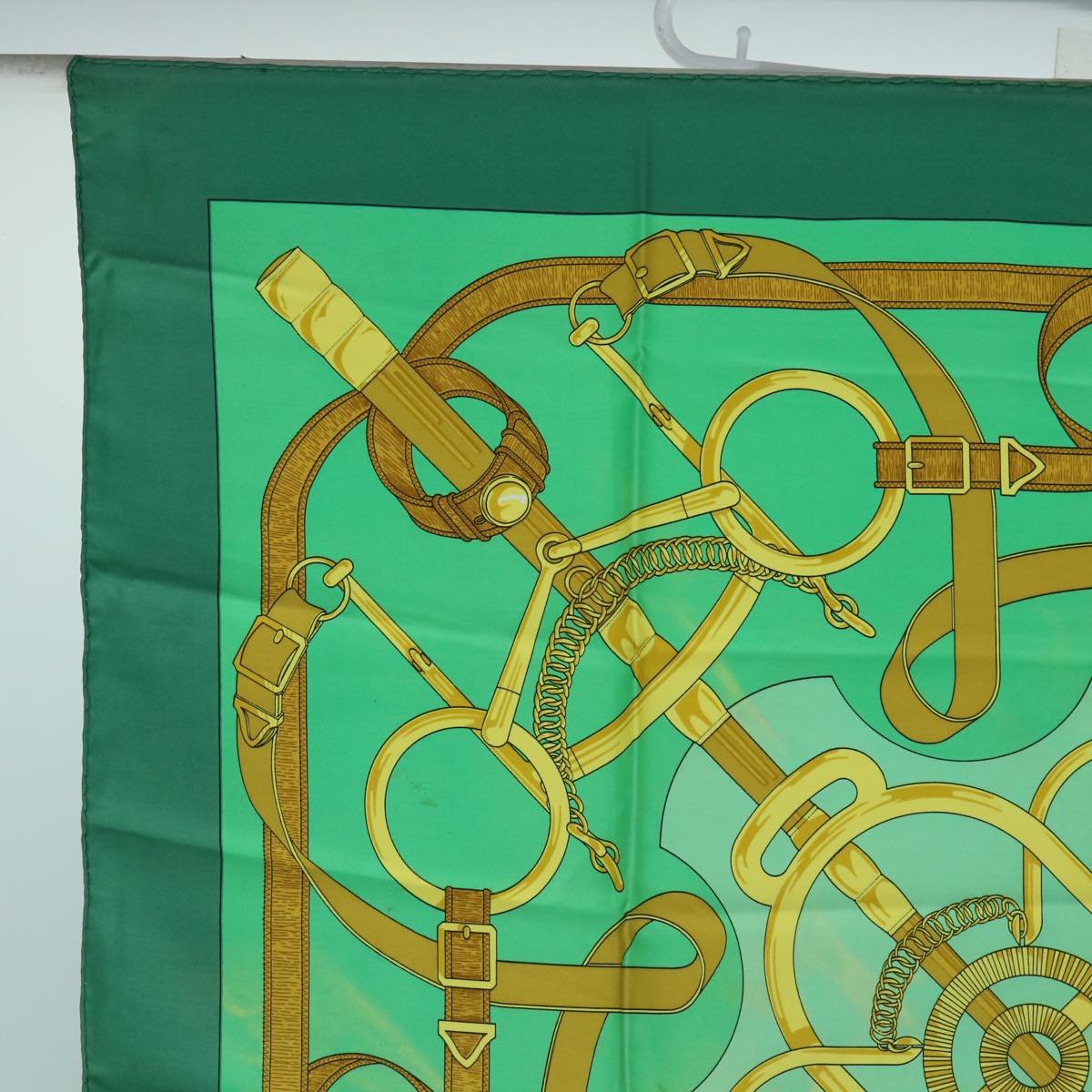 HERMES Carre 90 Eperon d'or Scarf Silk Green Auth bs10407