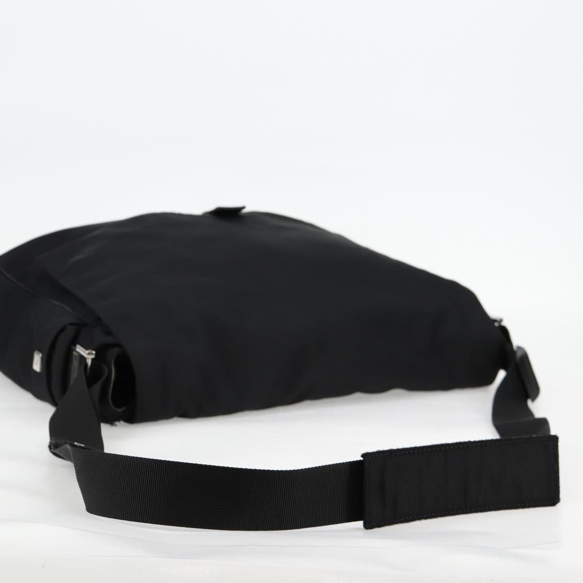 GUCCI Shoulder Bag Nylon Black Auth bs10426