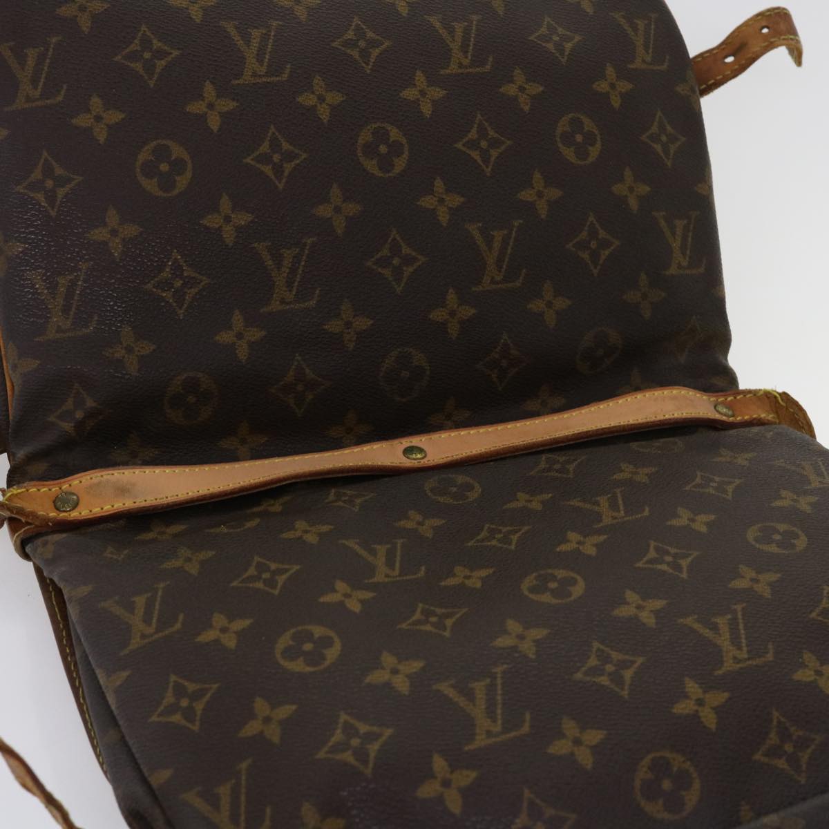 LOUIS VUITTON Monogram Saumur 30 Shoulder Bag M42256 LV Auth bs10582