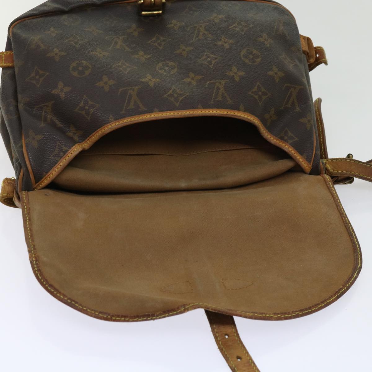 LOUIS VUITTON Monogram Saumur 30 Shoulder Bag M42256 LV Auth bs10582