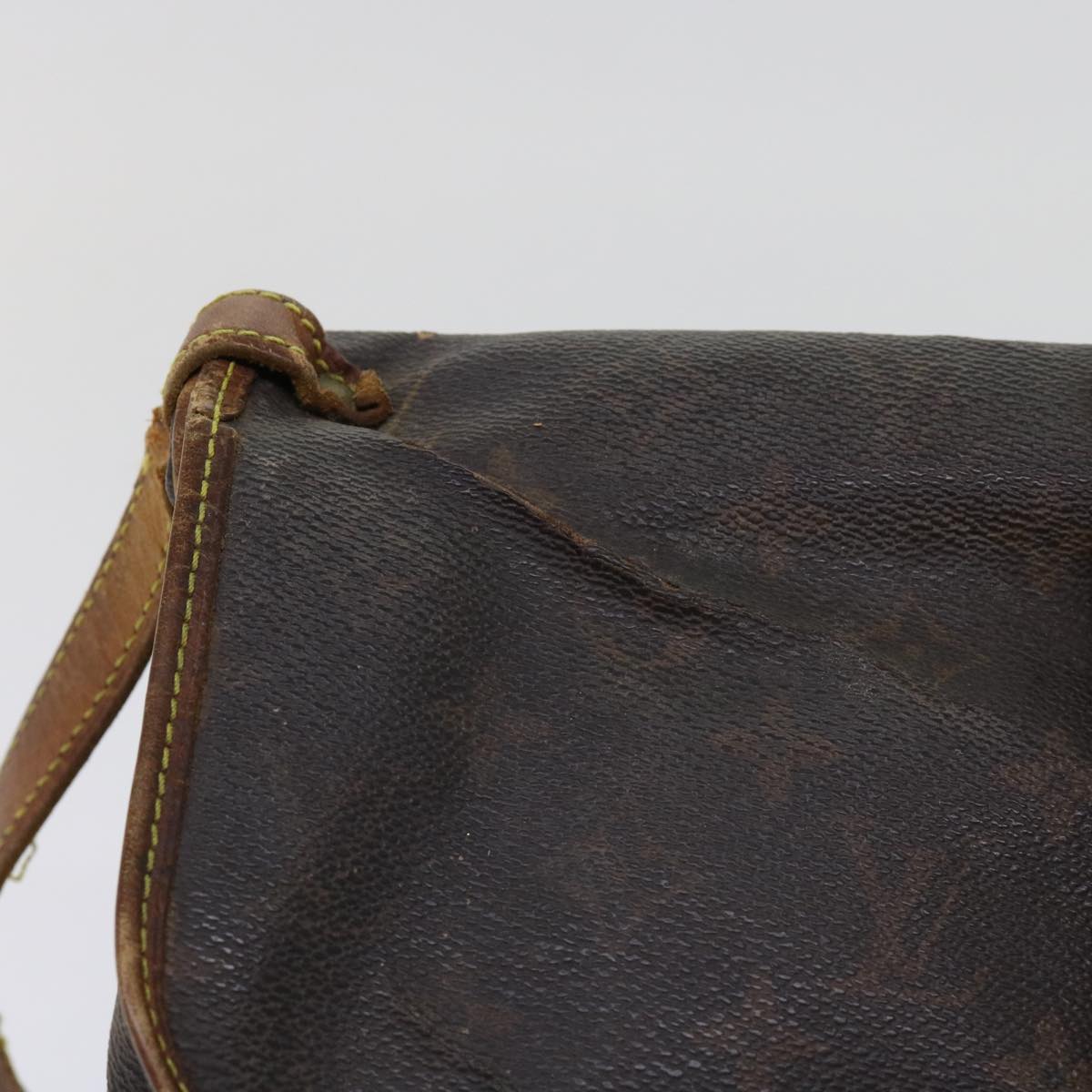 LOUIS VUITTON Monogram Saumur 30 Shoulder Bag M42256 LV Auth bs10582