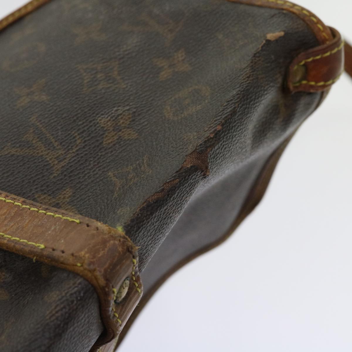 LOUIS VUITTON Monogram Saumur 30 Shoulder Bag M42256 LV Auth bs10582