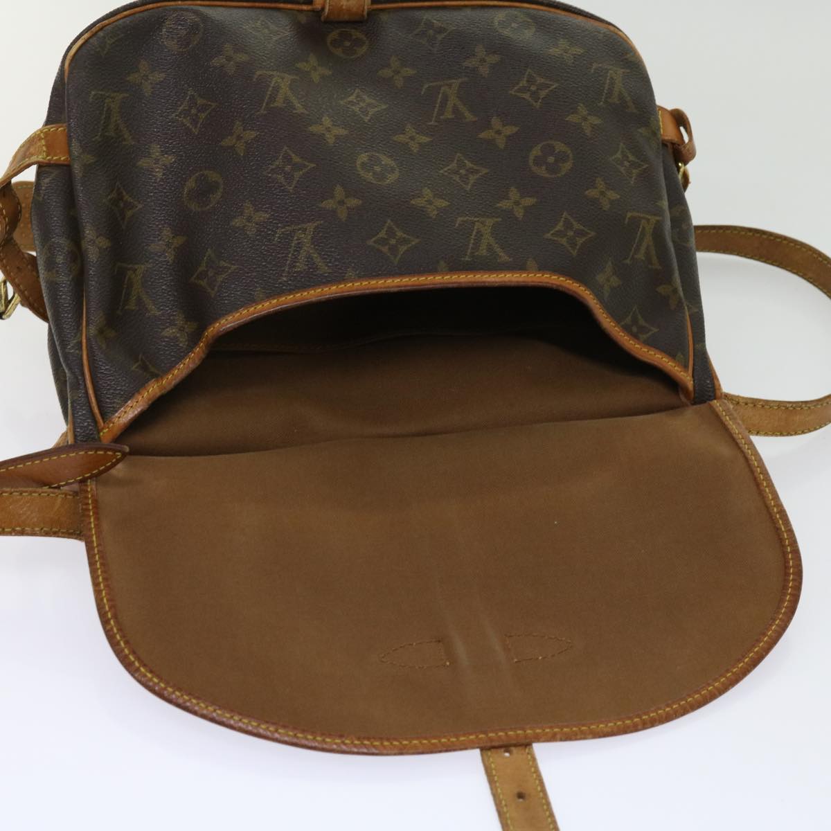 LOUIS VUITTON Monogram Saumur 30 Shoulder Bag M42256 LV Auth bs10650