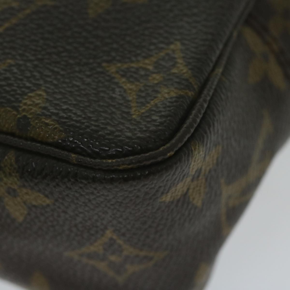 LOUIS VUITTON Monogram Trousse Toilette 18 Pouch M47526 LV Auth bs11200