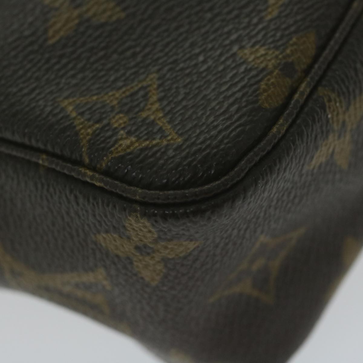 LOUIS VUITTON Monogram Trousse Toilette 18 Pouch M47526 LV Auth bs11200