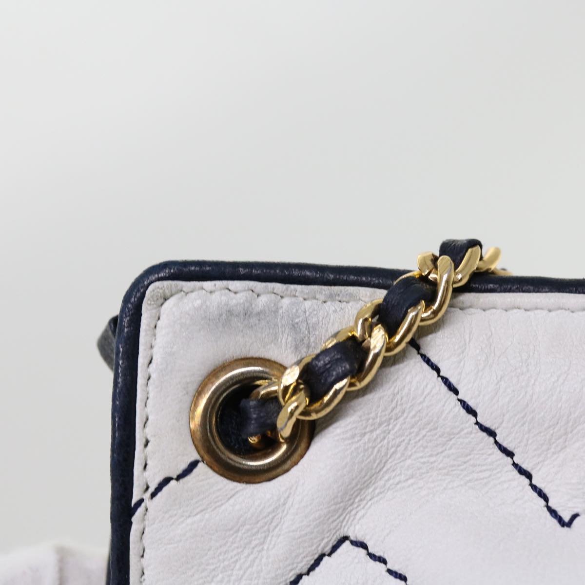 GIVENCHY Chain Shoulder Bag Leather White Navy Auth bs11231