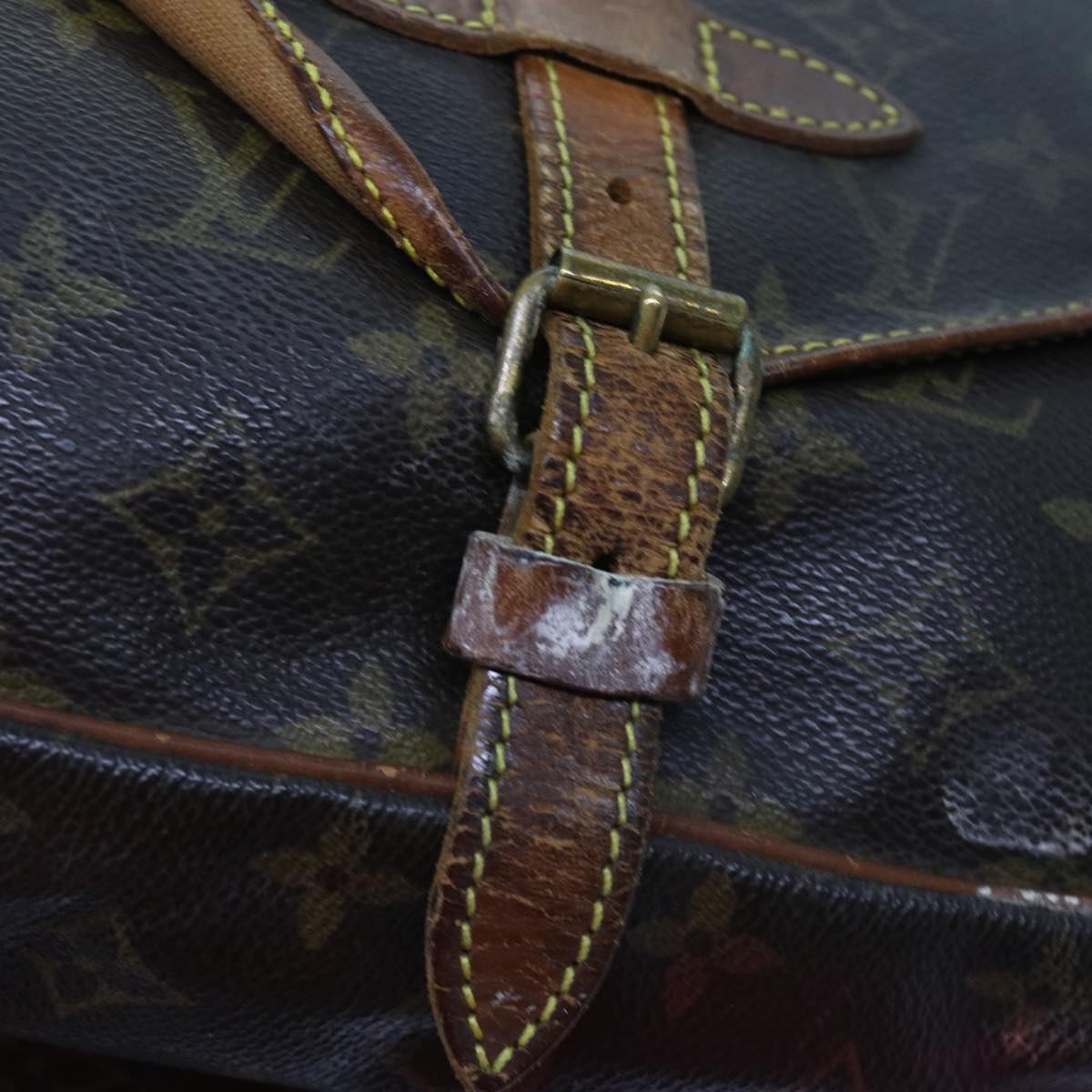 LOUIS VUITTON Monogram Saumur 30 Shoulder Bag M42256 LV Auth bs11337