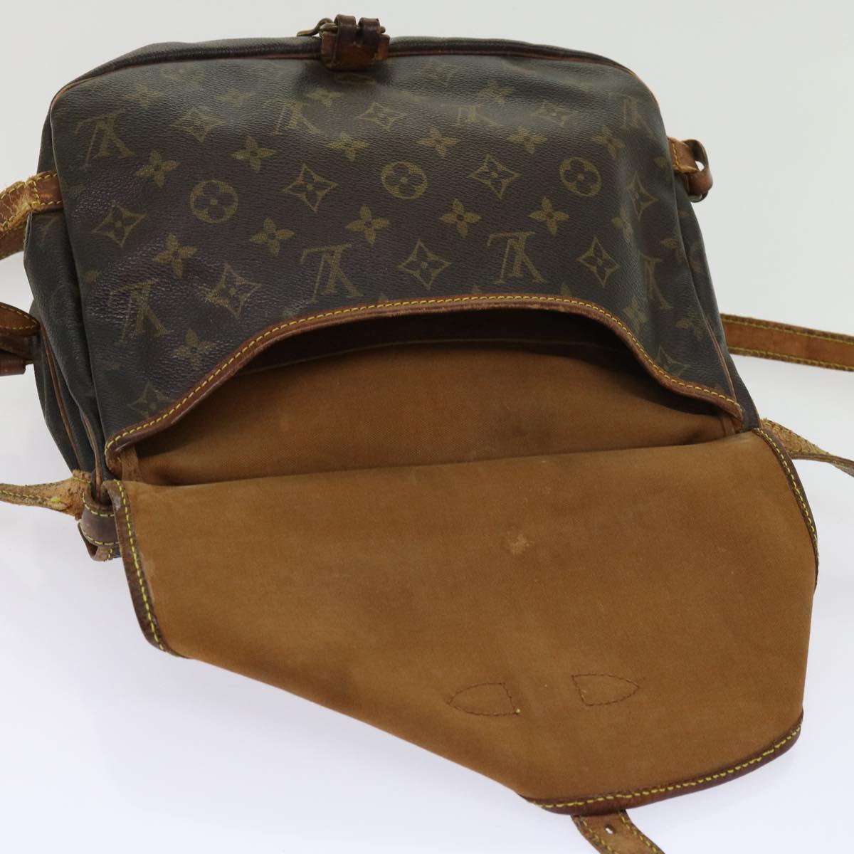 LOUIS VUITTON Monogram Saumur 30 Shoulder Bag M42256 LV Auth bs11337