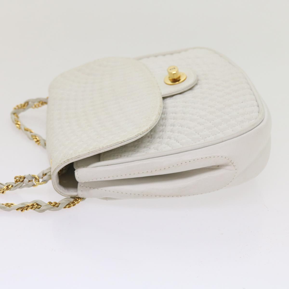 BALLY Quilted Shoulder Bag Leather White Auth bs11685