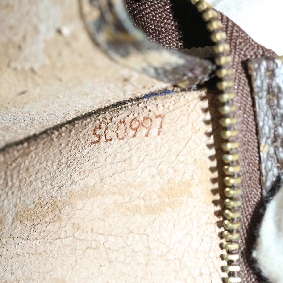 LOUIS VUITTON Monogram Poche Toilette 15 Pouch M47546 LV Auth bs12073