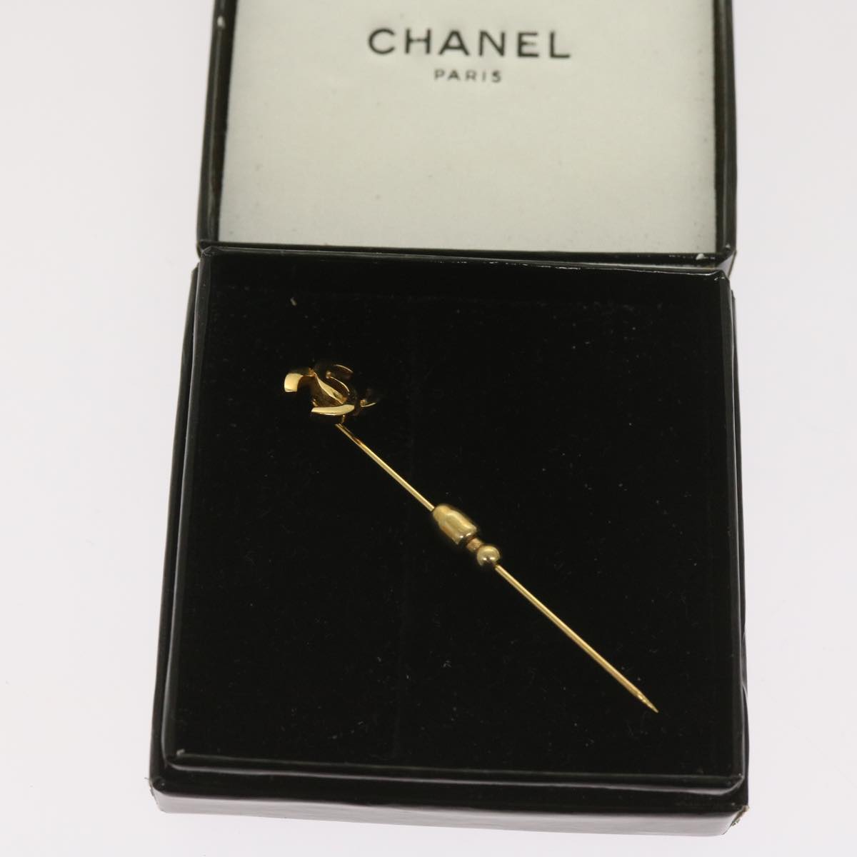 CHANEL Brooch metal Gold Tone CC Auth bs12173