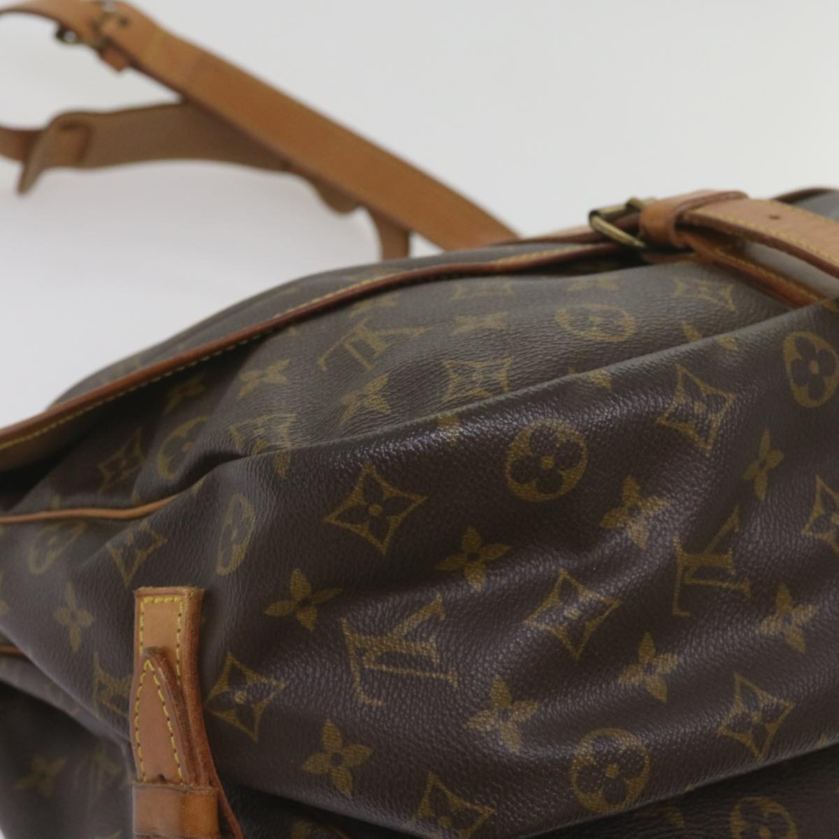 LOUIS VUITTON Monogram Saumur 35 Shoulder Bag M42254 LV Auth bs12317