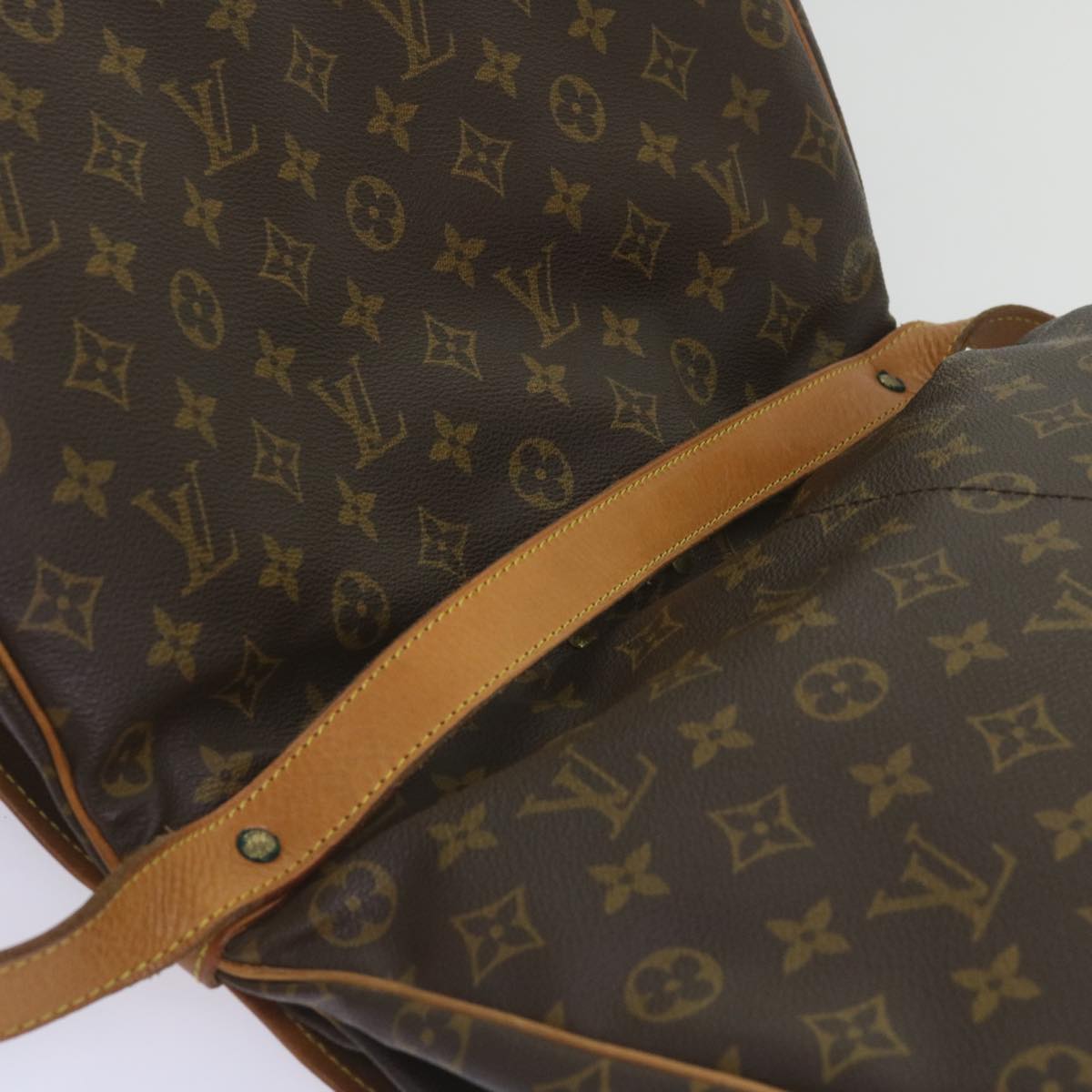 LOUIS VUITTON Monogram Saumur 35 Shoulder Bag M42254 LV Auth bs12317