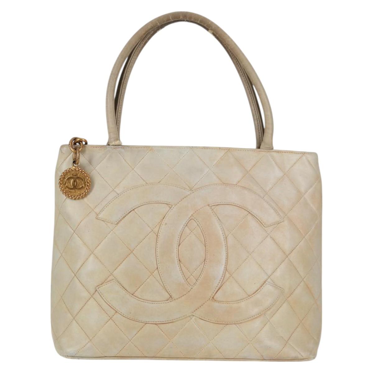 CHANEL Tote Bag Lamb Skin Beige CC Auth bs12535