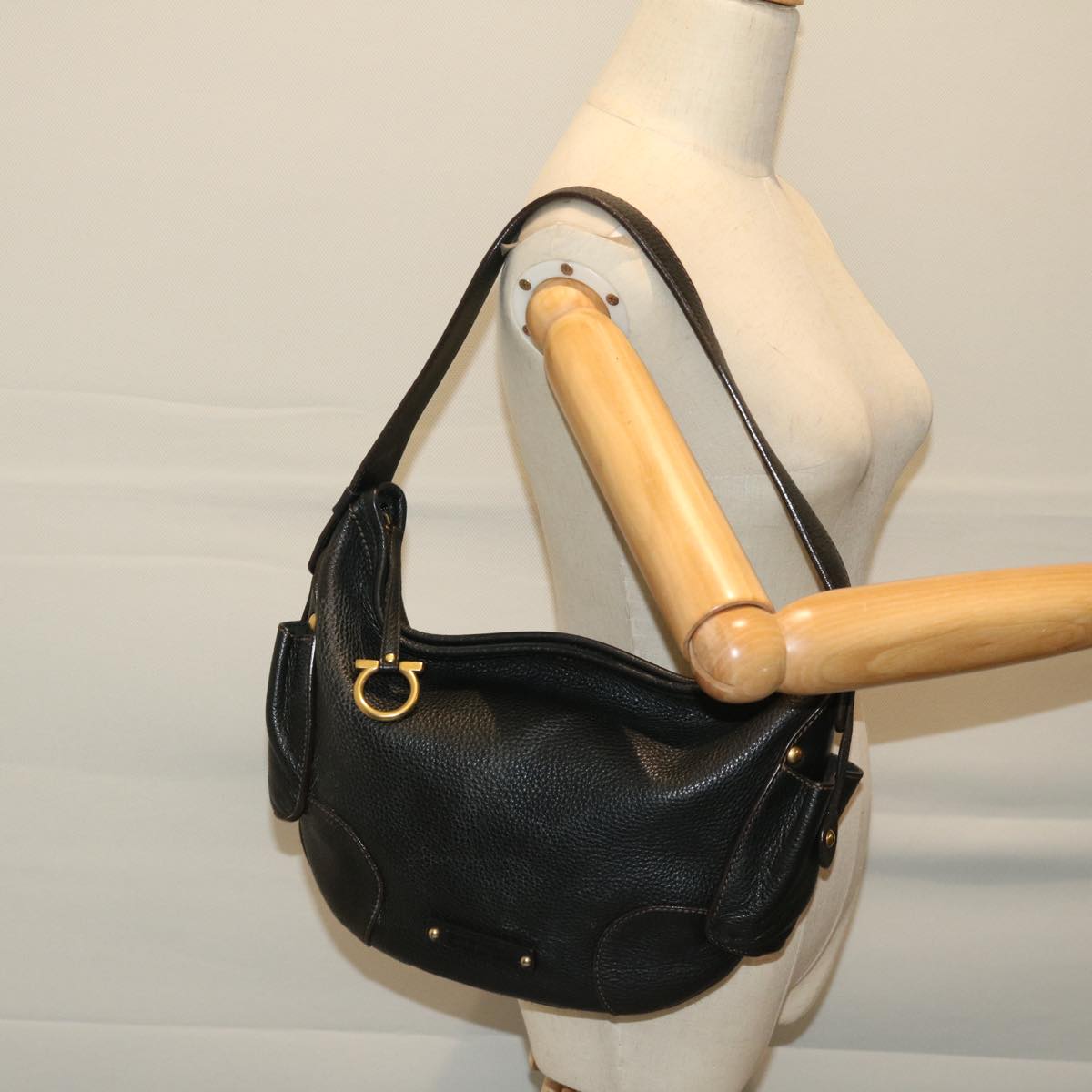 Salvatore Ferragamo Shoulder Bag Leather Black Auth bs12902