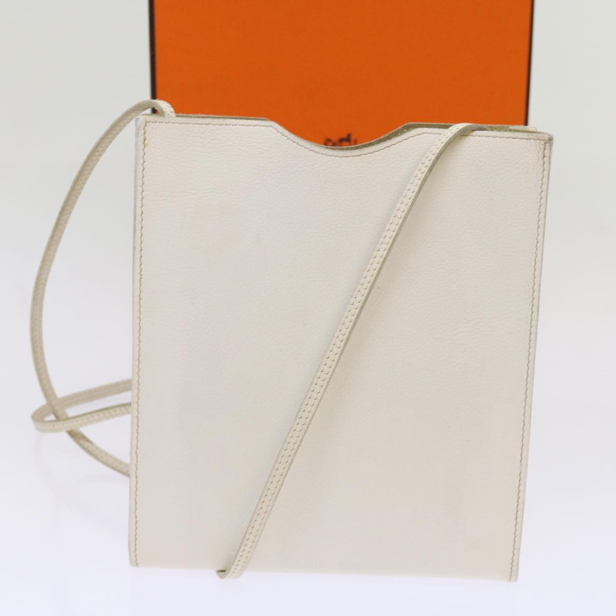 HERMES Onimetu Shoulder Bag Leather White Auth bs13159