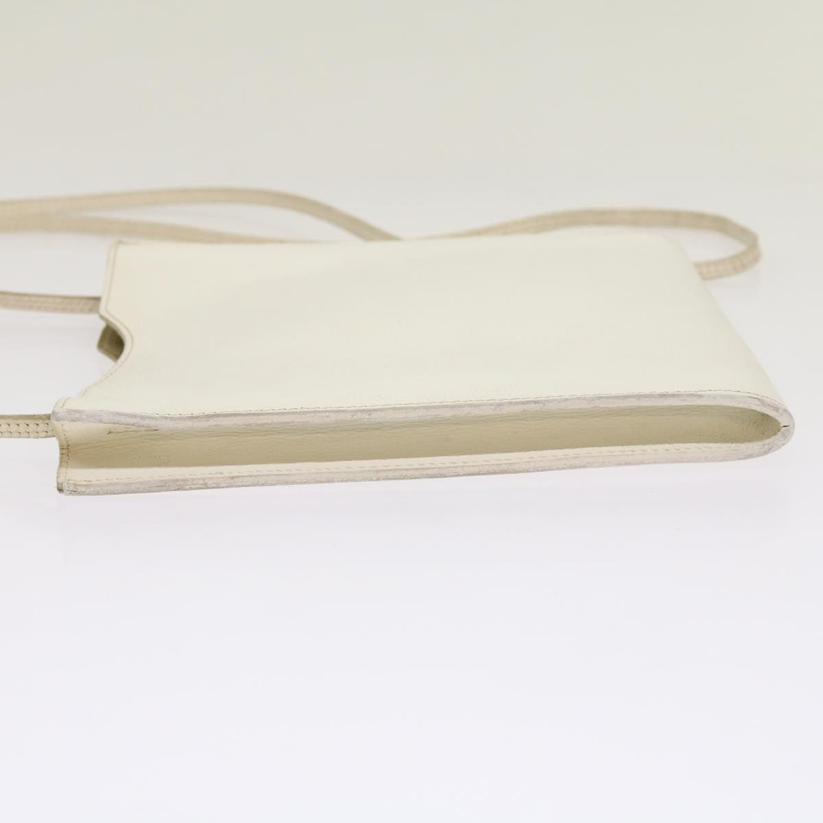 HERMES Onimetu Shoulder Bag Leather White Auth bs13159