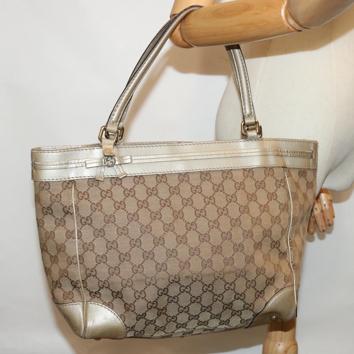 GUCCI GG Canvas Tote Bag Beige 257061 Auth bs13303