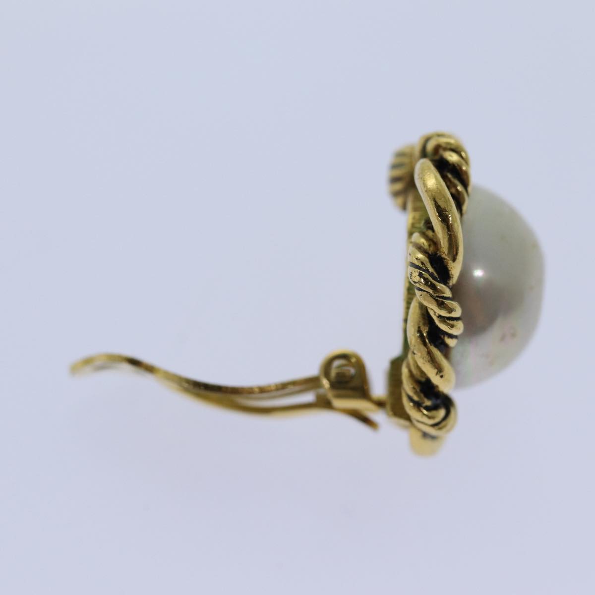 CHANEL Pearl Earring metal Gold CC Auth bs13495