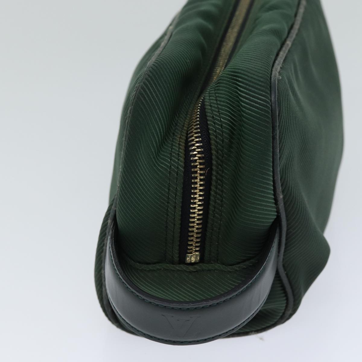 LOUIS VUITTON Taiga Parana Clutch Bag Epicea M30752 LV Auth bs13896