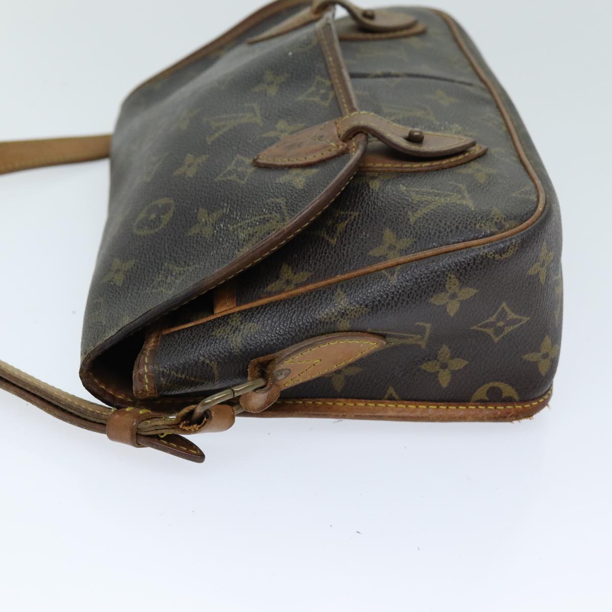 LOUIS VUITTON Monogram Gibeciere MM Shoulder Bag M42247 LV Auth bs14038